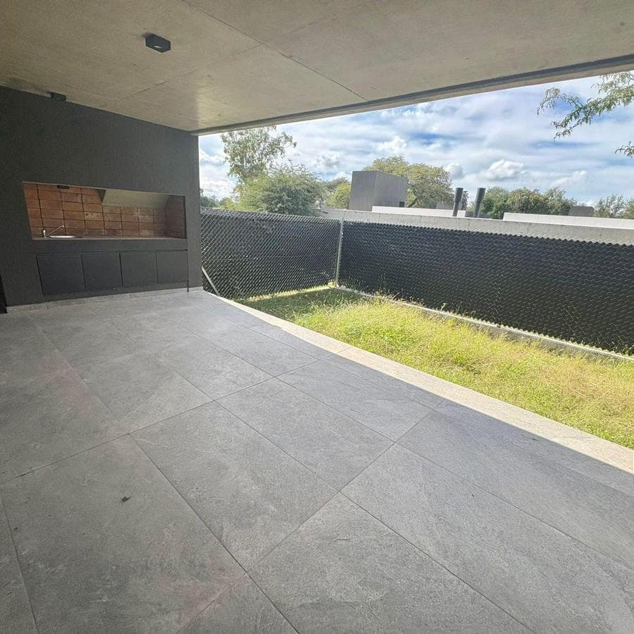 HOUSE FOR SALE: 3 BEDROOMS, SINGLE-STORY, PATAGONIA HOME, VILLA WARCALDE, CORDOBA