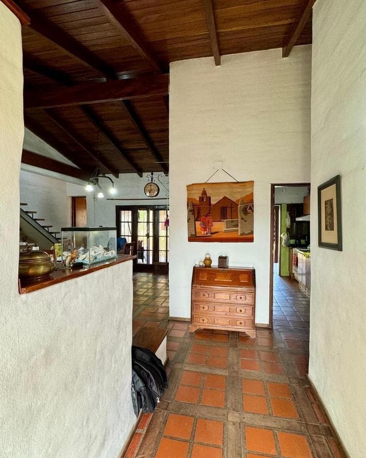 HOUSE FOR SALE: 3-BEDROOM VILLA IN WARCALDE WITH BARBECUE AREA AND POOL