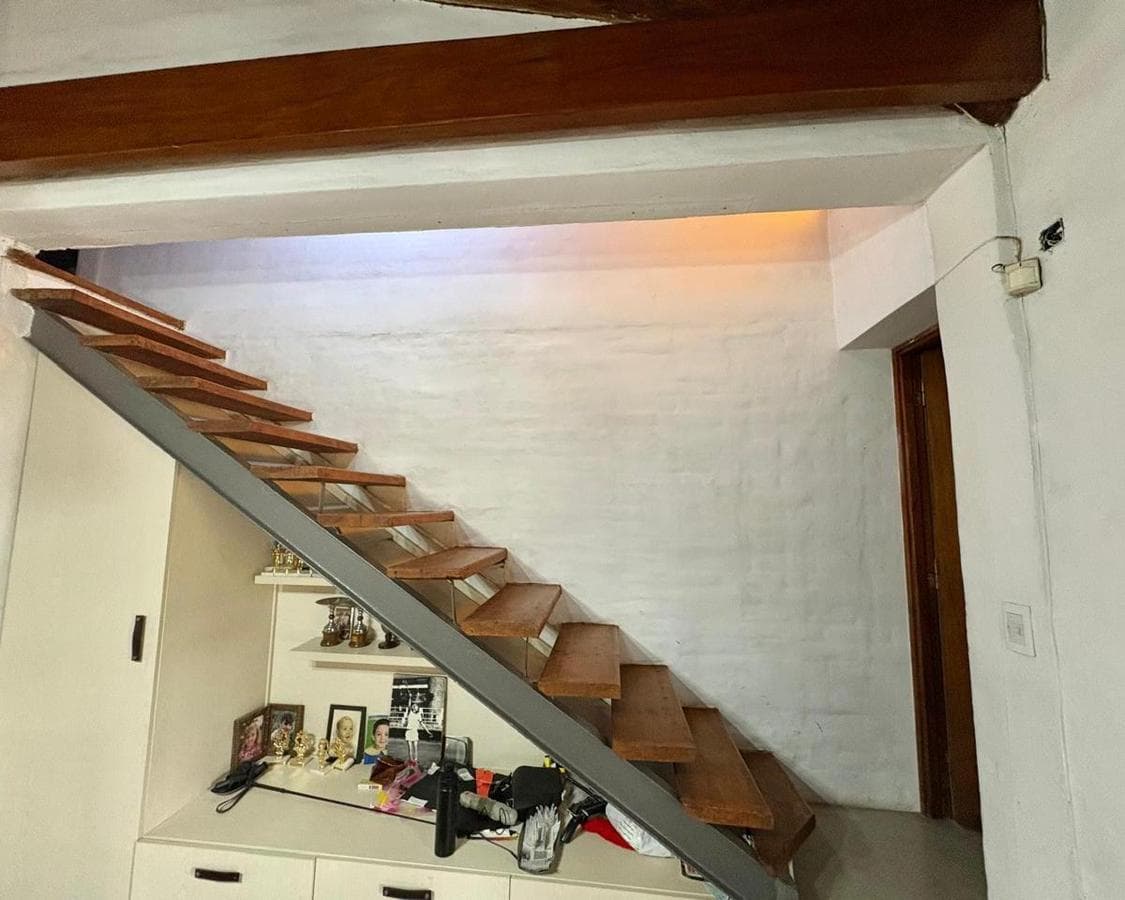HOUSE FOR SALE: 3-BEDROOM VILLA IN WARCALDE WITH BARBECUE AREA AND POOL