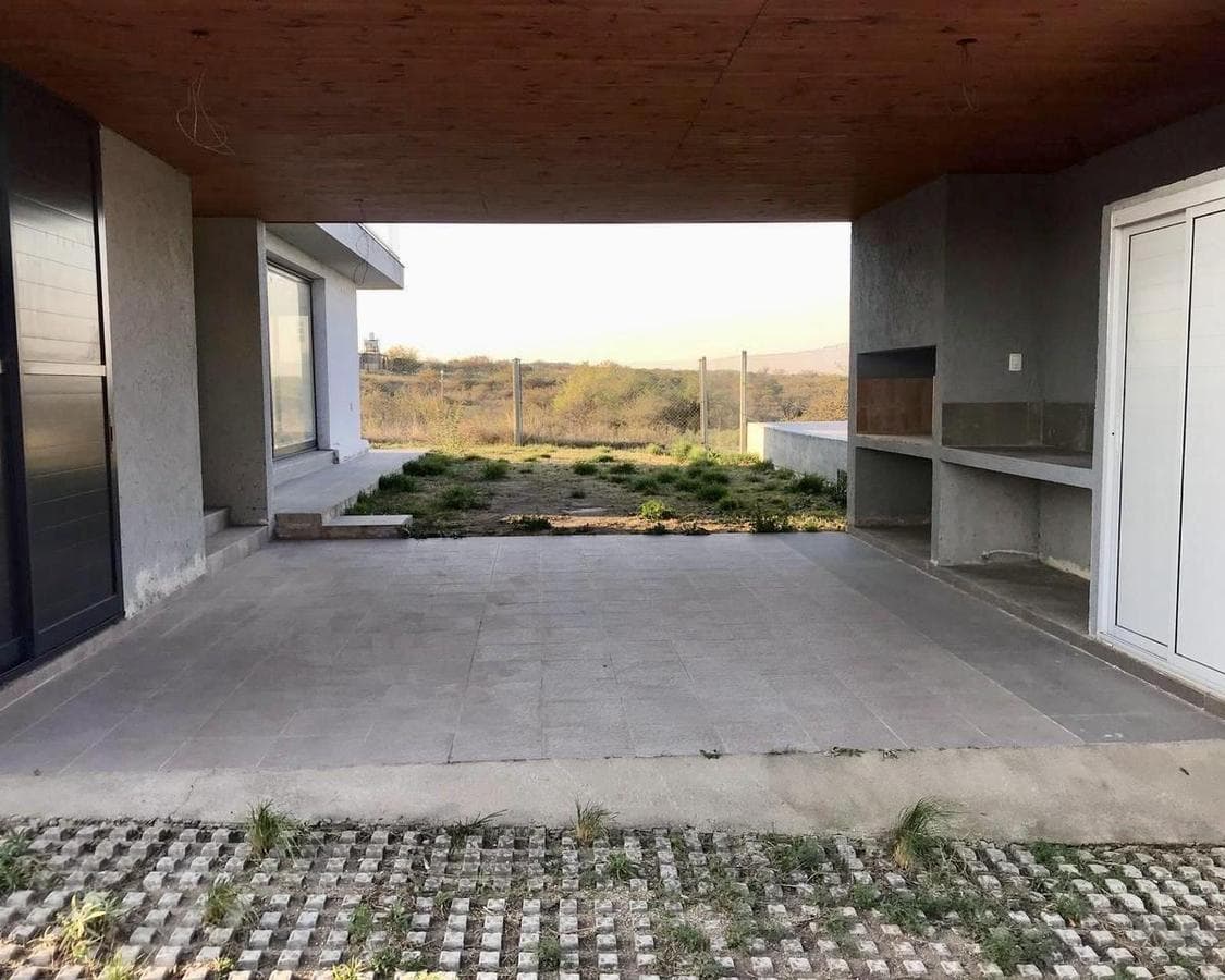 3-BEDROOM DUPLEX FOR SALE IN ALTA GRACIA