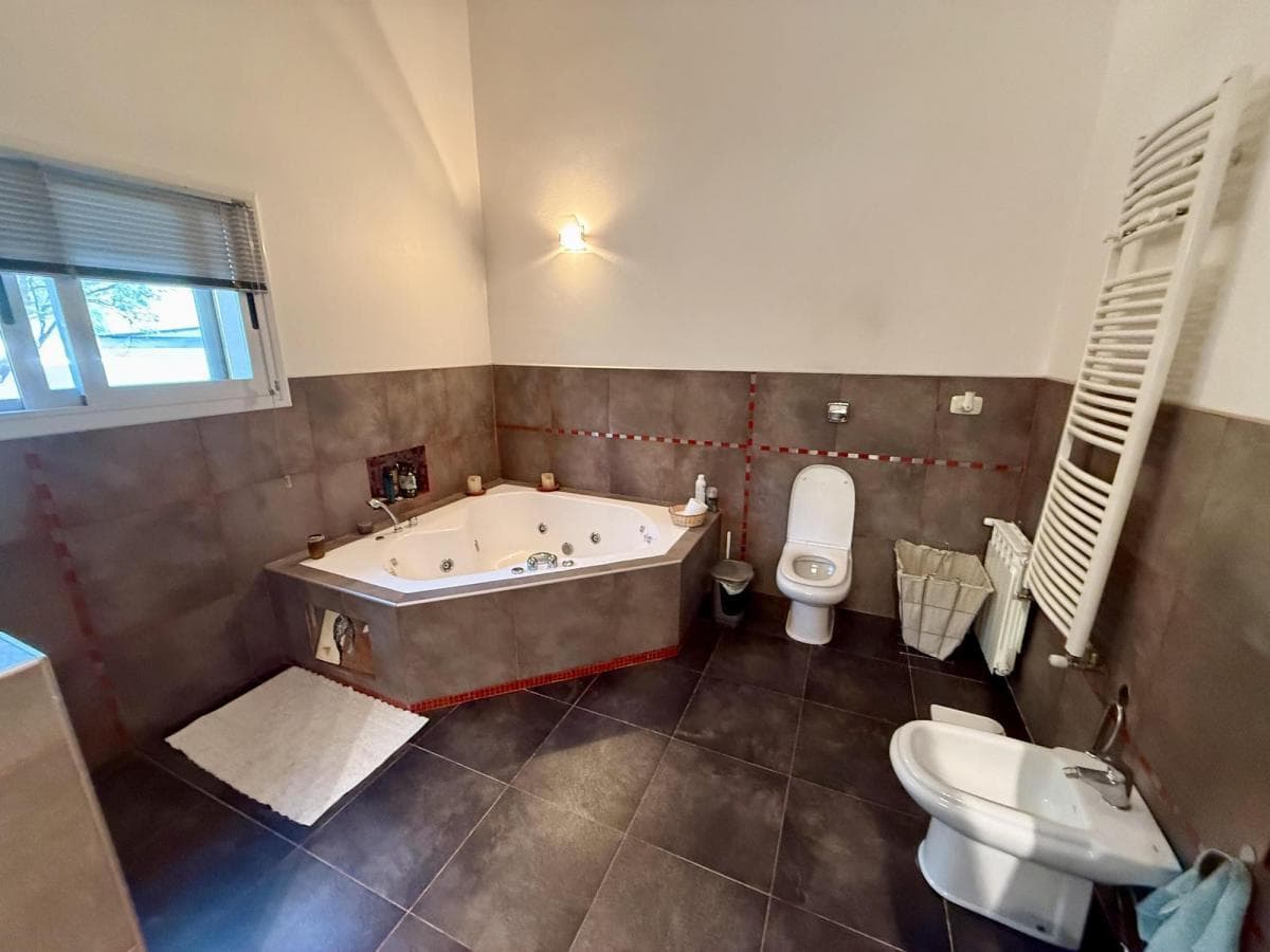 4-Bedroom House for Sale in Country La Rufina