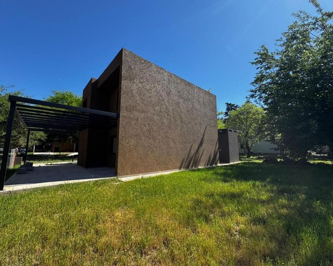 HOUSE FOR SALE IN THE VILLA ALLENDE GOLF GATED COMMUNITY