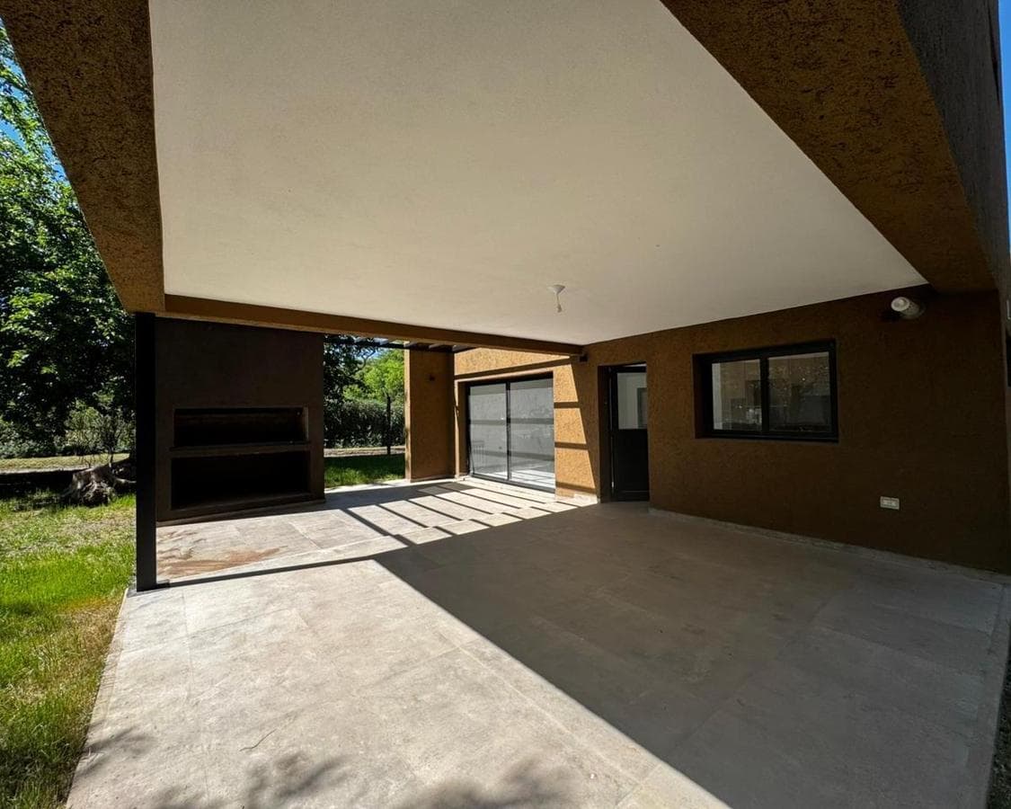 HOUSE FOR SALE IN THE VILLA ALLENDE GOLF GATED COMMUNITY