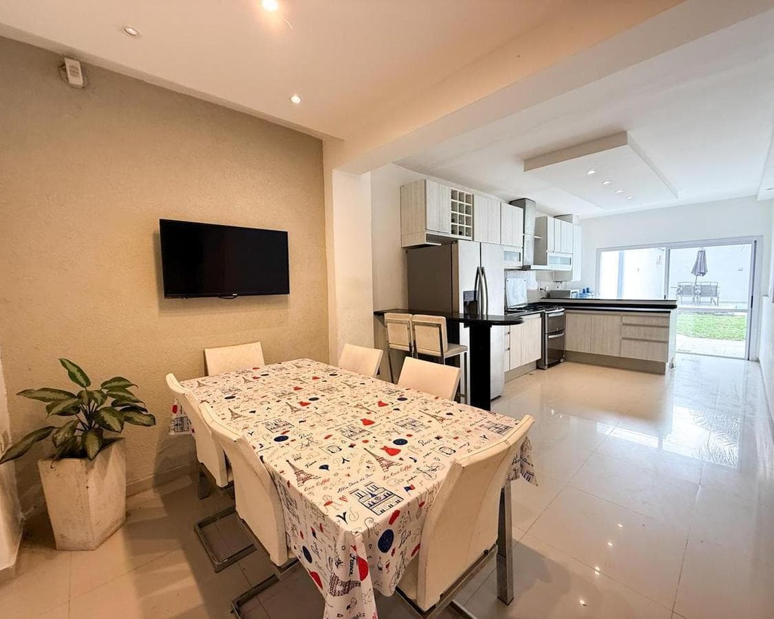 4-BEDROOM HOUSE FOR SALE WITH SWIMMING POOL IN ALTOS DE VILLA CABRERA