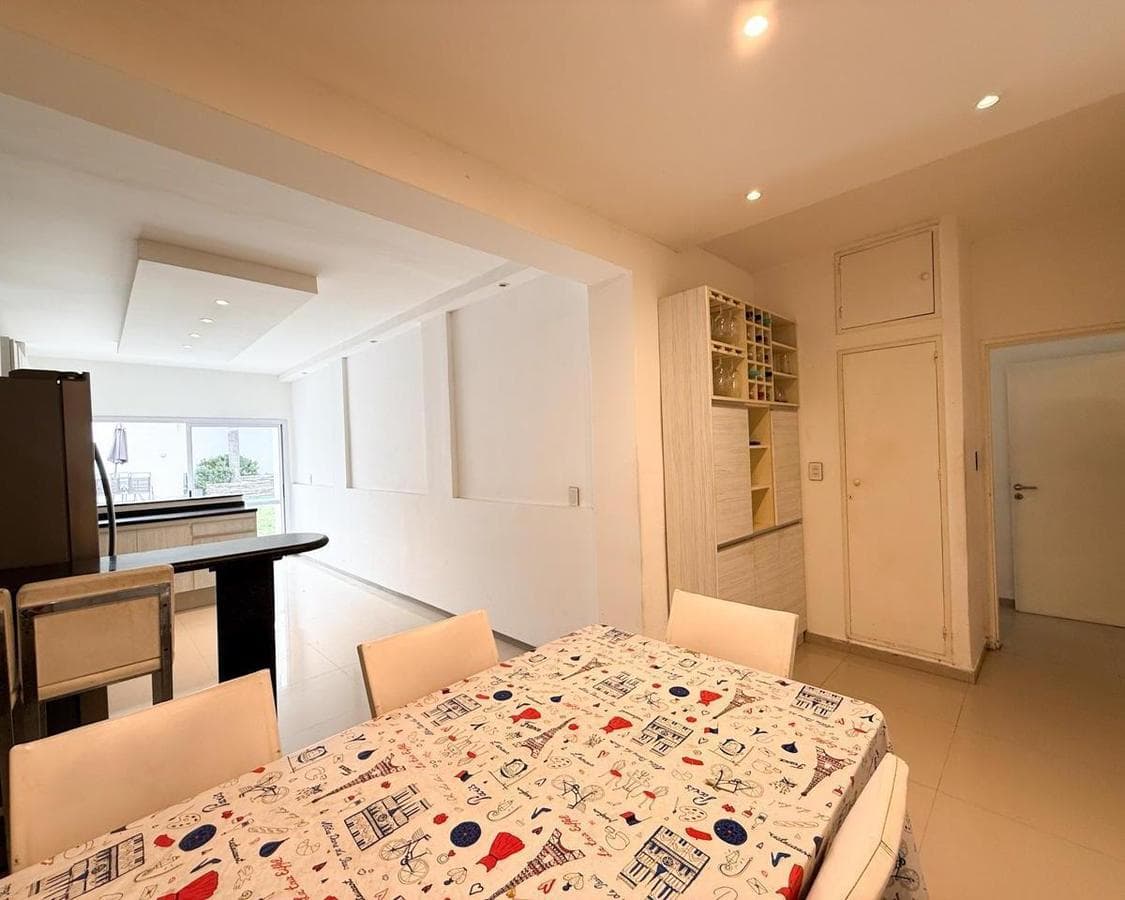 4-BEDROOM HOUSE FOR SALE WITH SWIMMING POOL IN ALTOS DE VILLA CABRERA