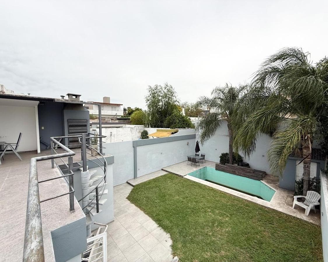 4-BEDROOM HOUSE FOR SALE WITH SWIMMING POOL IN ALTOS DE VILLA CABRERA