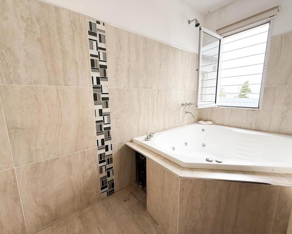 4-BEDROOM HOUSE FOR SALE WITH SWIMMING POOL IN ALTOS DE VILLA CABRERA