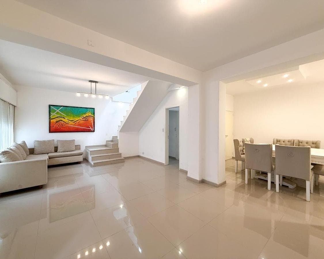 4-BEDROOM HOUSE FOR SALE WITH SWIMMING POOL IN ALTOS DE VILLA CABRERA