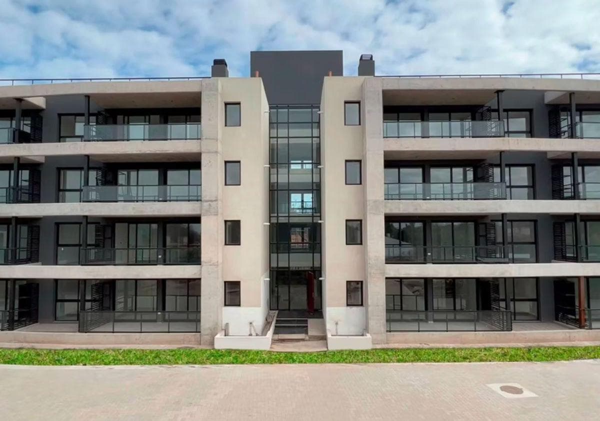 2-BEDROOM APARTMENT FOR SALE IN RIVERA NORTE: SECURITY, AMENITIES