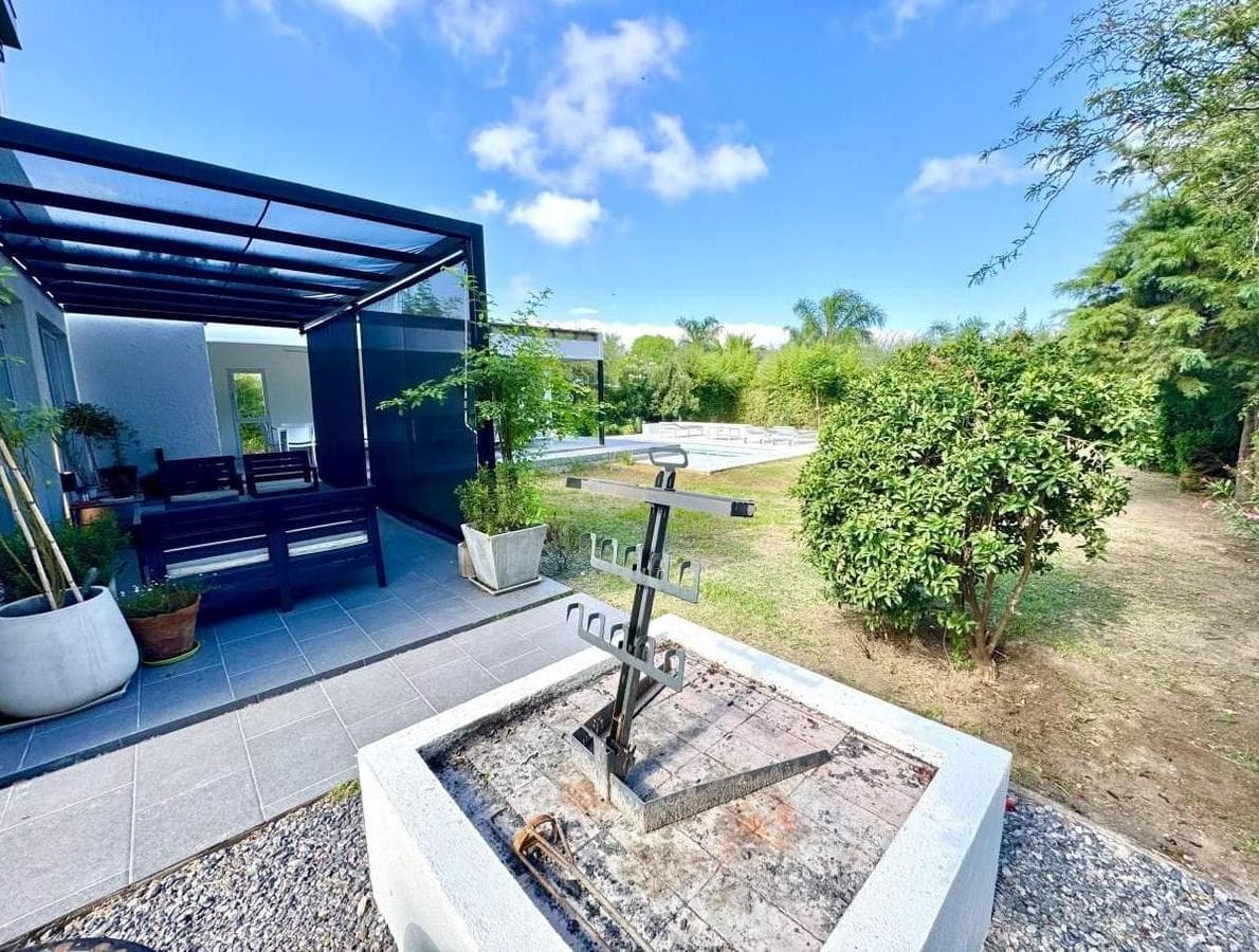 EXCLUSIVE LISTING: CASA CHACRAS DE LA VILLA - VILLA ALLENDE