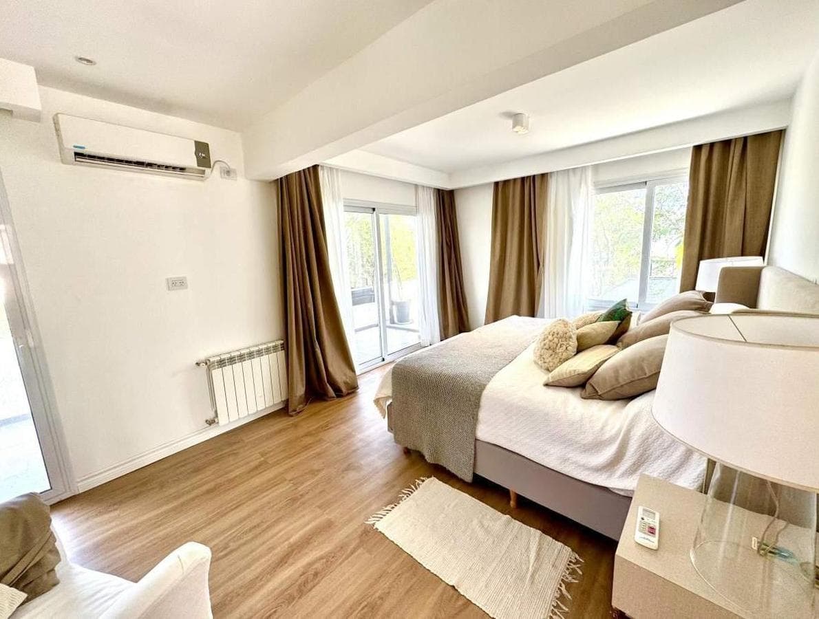EXCLUSIVE LISTING: CASA CHACRAS DE LA VILLA - VILLA ALLENDE