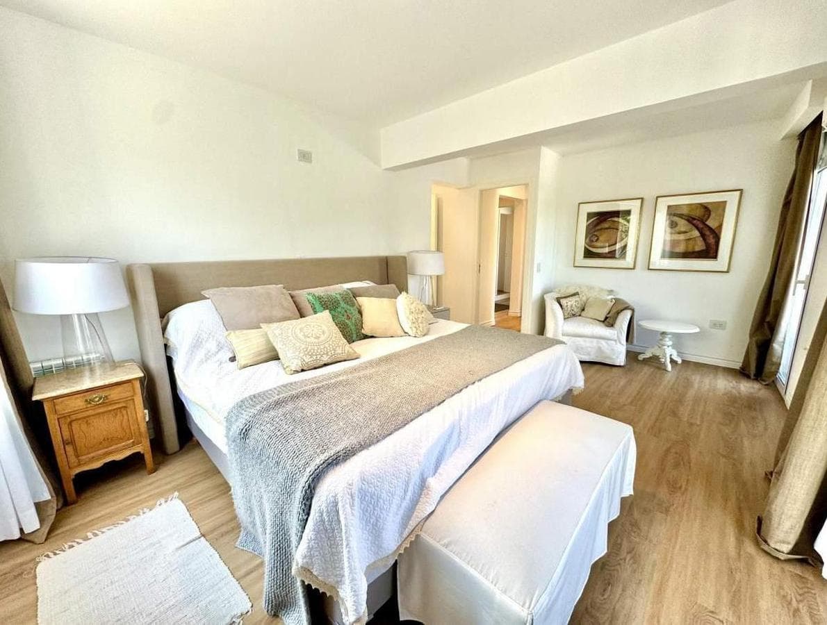 EXCLUSIVE LISTING: CASA CHACRAS DE LA VILLA - VILLA ALLENDE