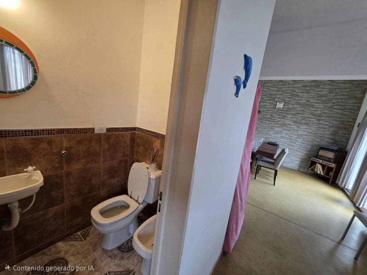 HOUSE FOR SALE IN LOMAS DEL REY