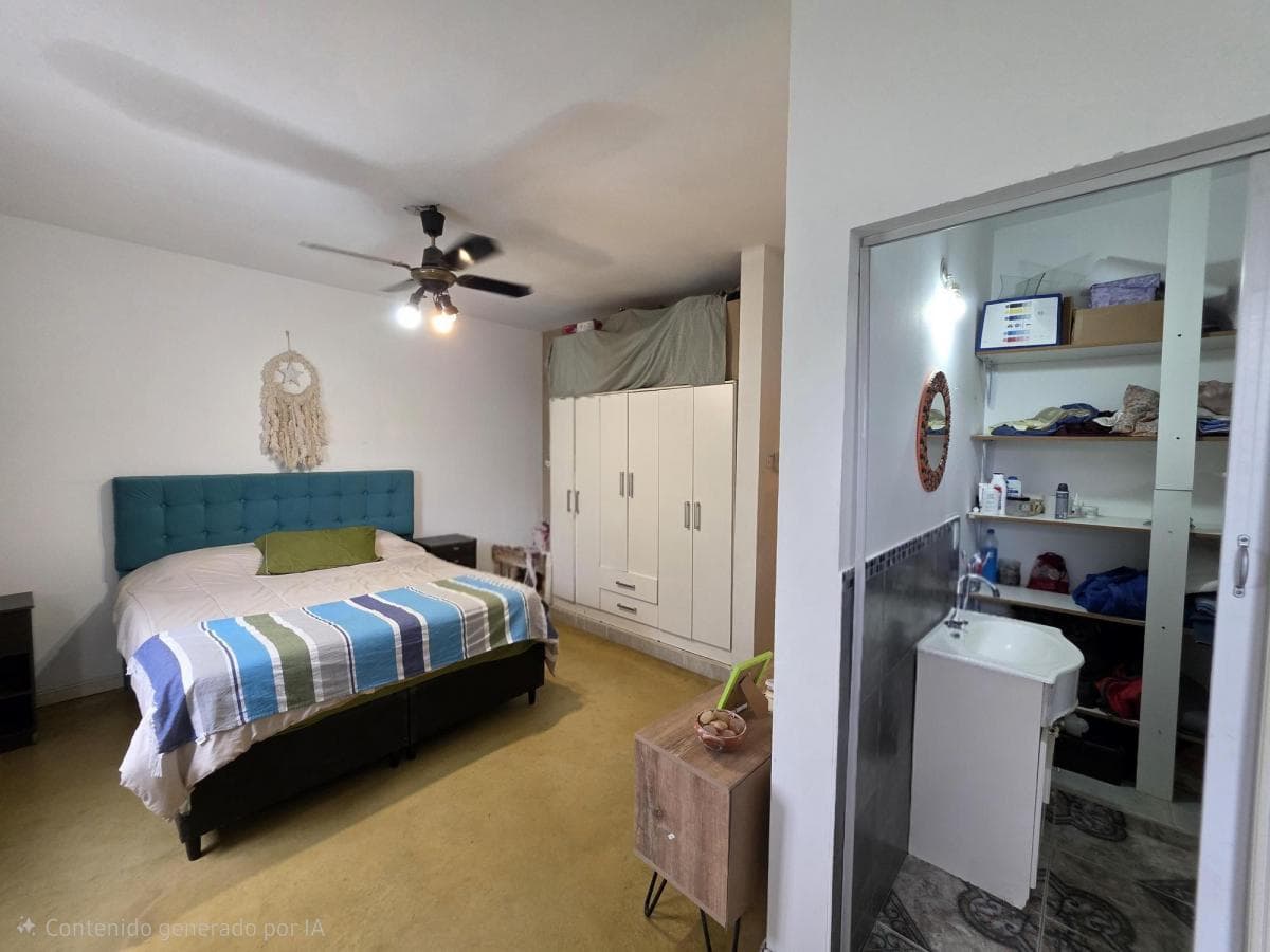 HOUSE FOR SALE IN LOMAS DEL REY