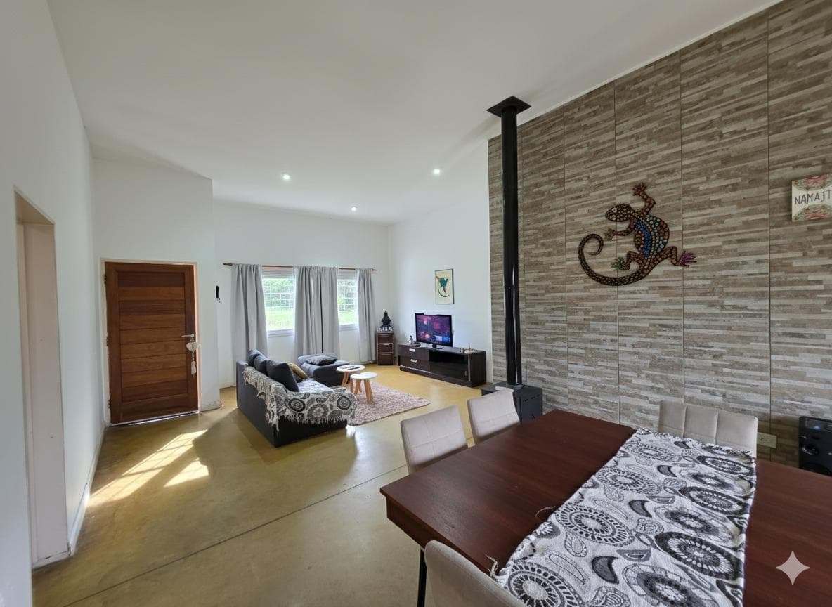 HOUSE FOR SALE IN LOMAS DEL REY