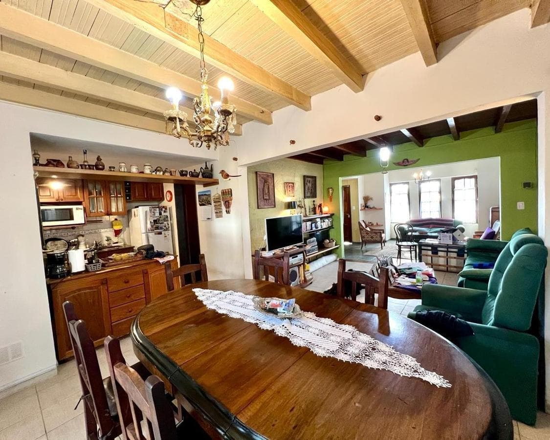 HOUSE FOR SALE: 3 BEDROOMS IN COLINAS DEL CERRO