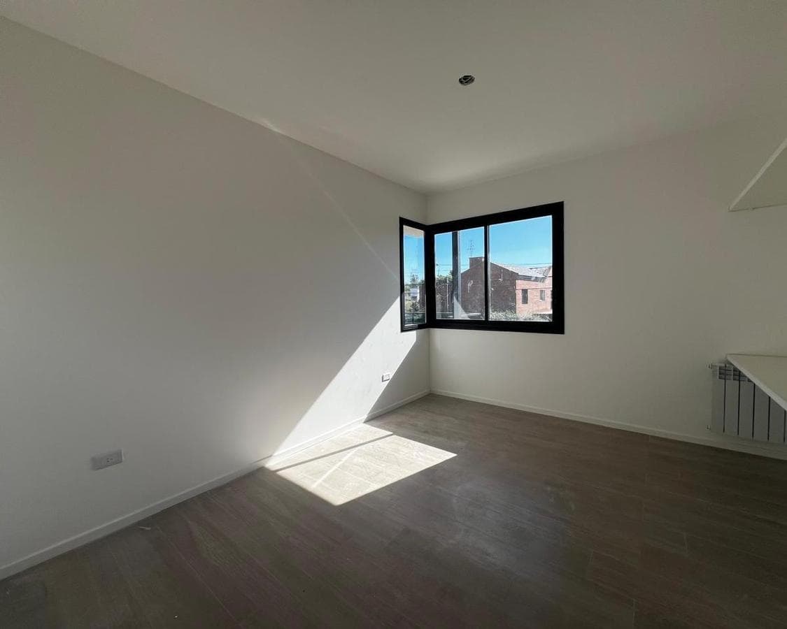 3-BEDROOM DUPLEX FOR SALE IN RIVERA NORTE, GATED COMMUNITY