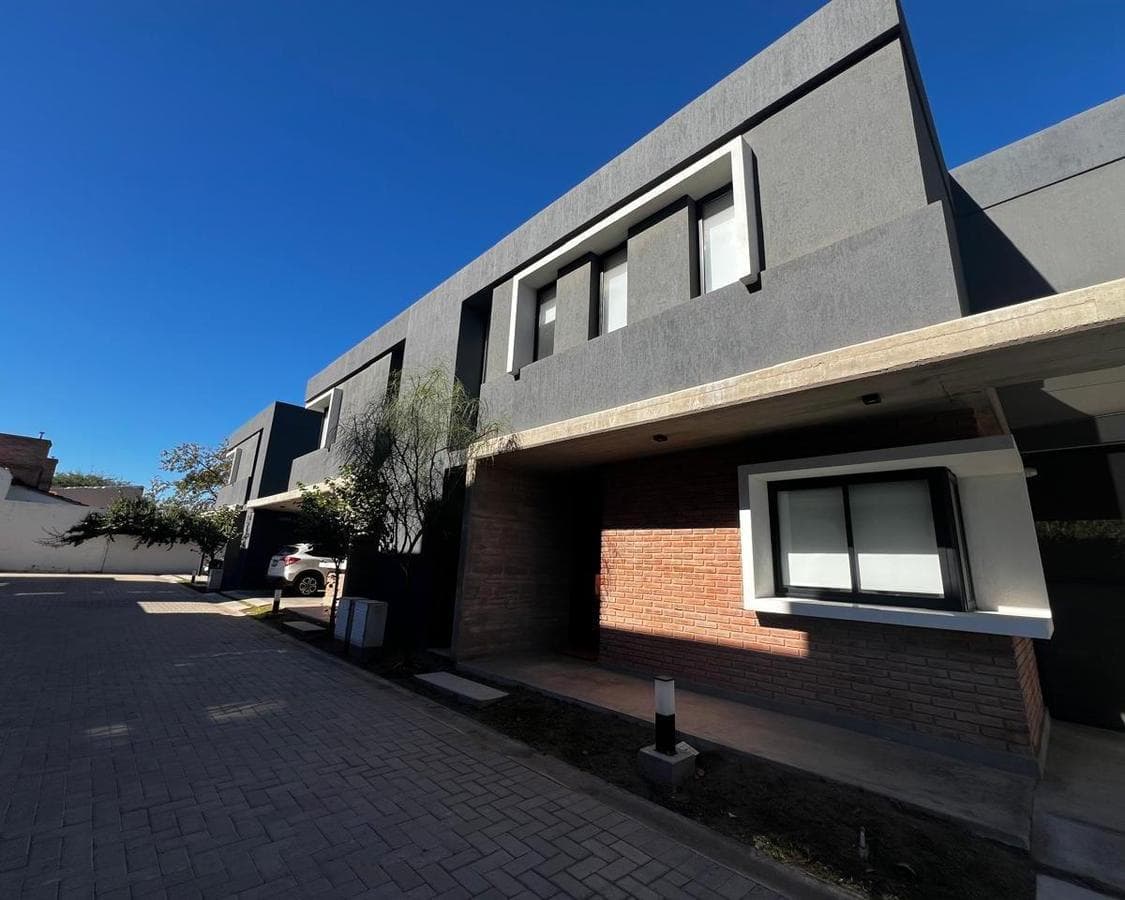 3-BEDROOM DUPLEX FOR SALE IN RIVERA NORTE, GATED COMMUNITY