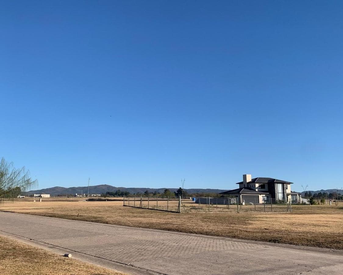 LOTS SUITABLE FOR DUPLEXES IN ACQUAVISTA FOR SALE