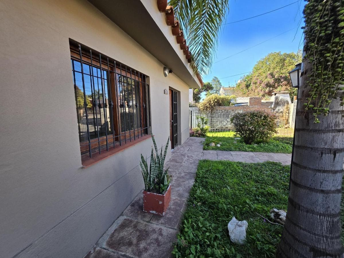HOUSES AND APARTMENTS FOR SALE IN SANTA RITA