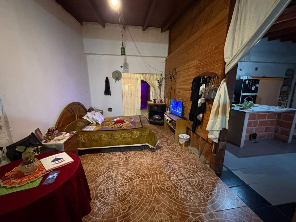 HOUSE FOR SALE IN NEED OF RENOVATION: 3 BEDROOMS, SINGLE STORY, QUEBRADA DE LAS ROSAS