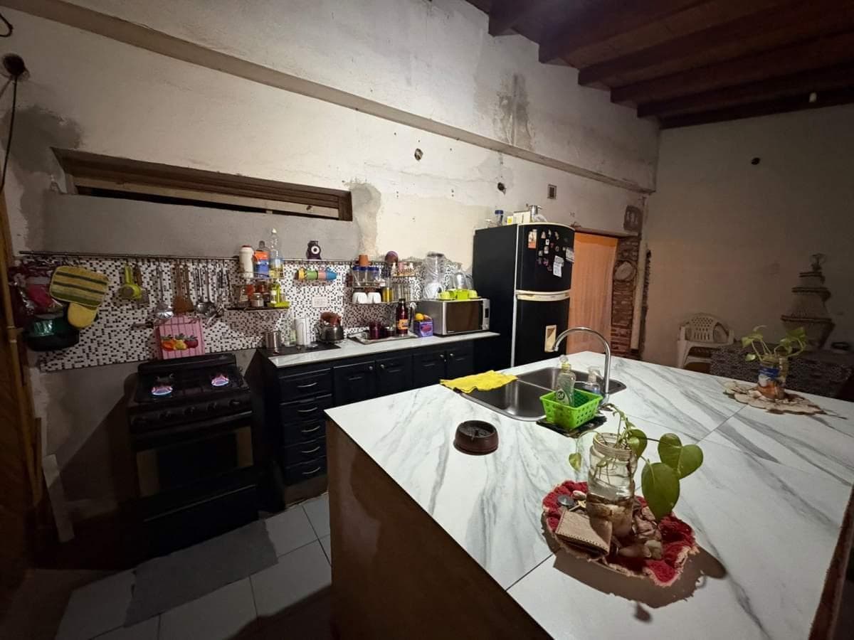 HOUSE FOR SALE IN NEED OF RENOVATION: 3 BEDROOMS, SINGLE STORY, QUEBRADA DE LAS ROSAS