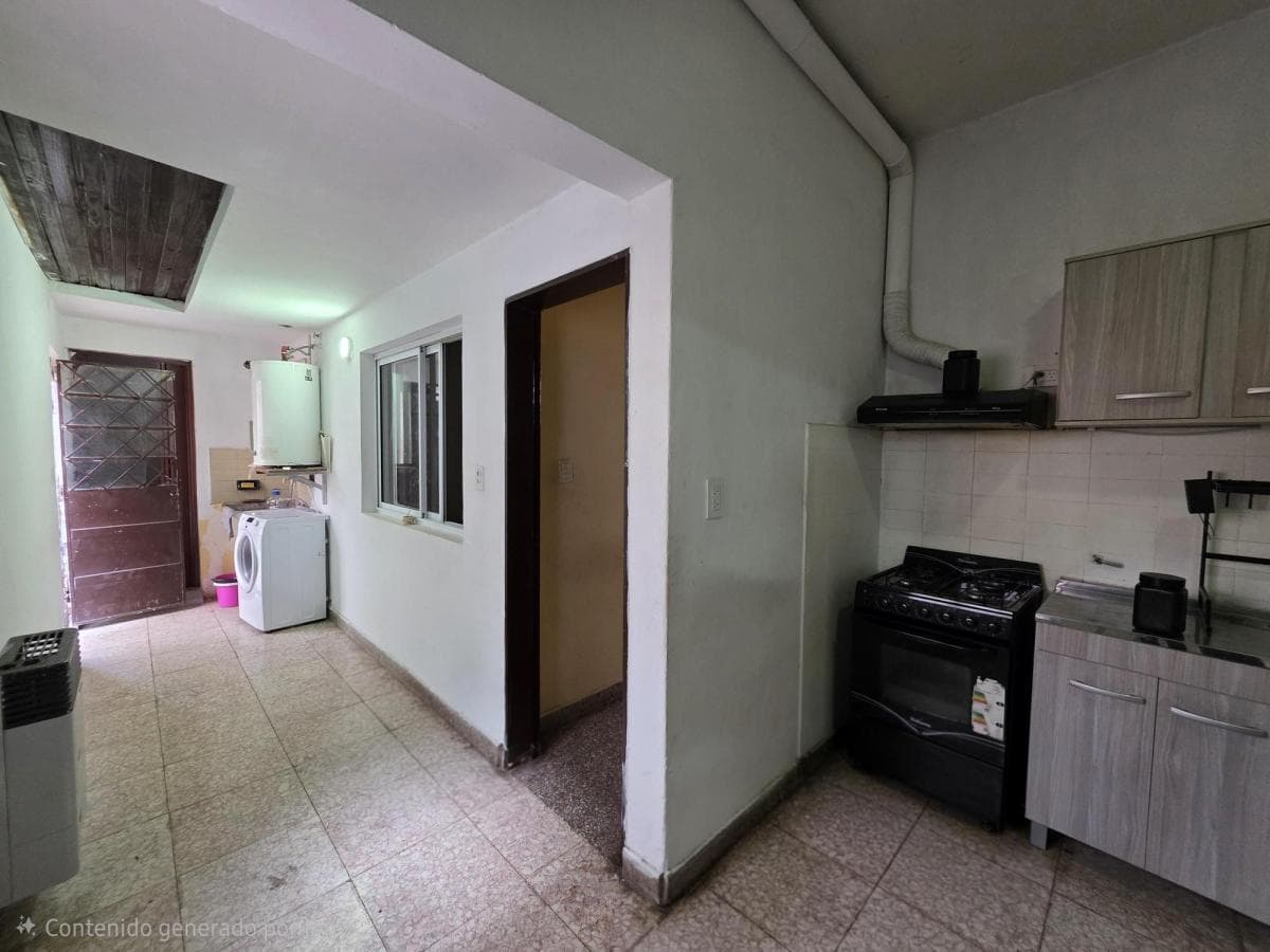 HOUSE FOR SALE: 3 BEDROOMS, 2 APARTMENTS IN VILLA CARLOS PAZ