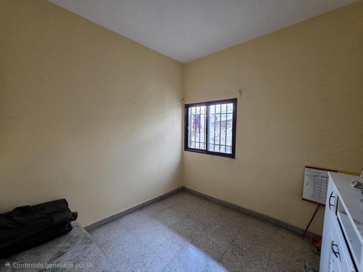 HOUSE FOR SALE: 3 BEDROOMS, 2 APARTMENTS IN VILLA CARLOS PAZ