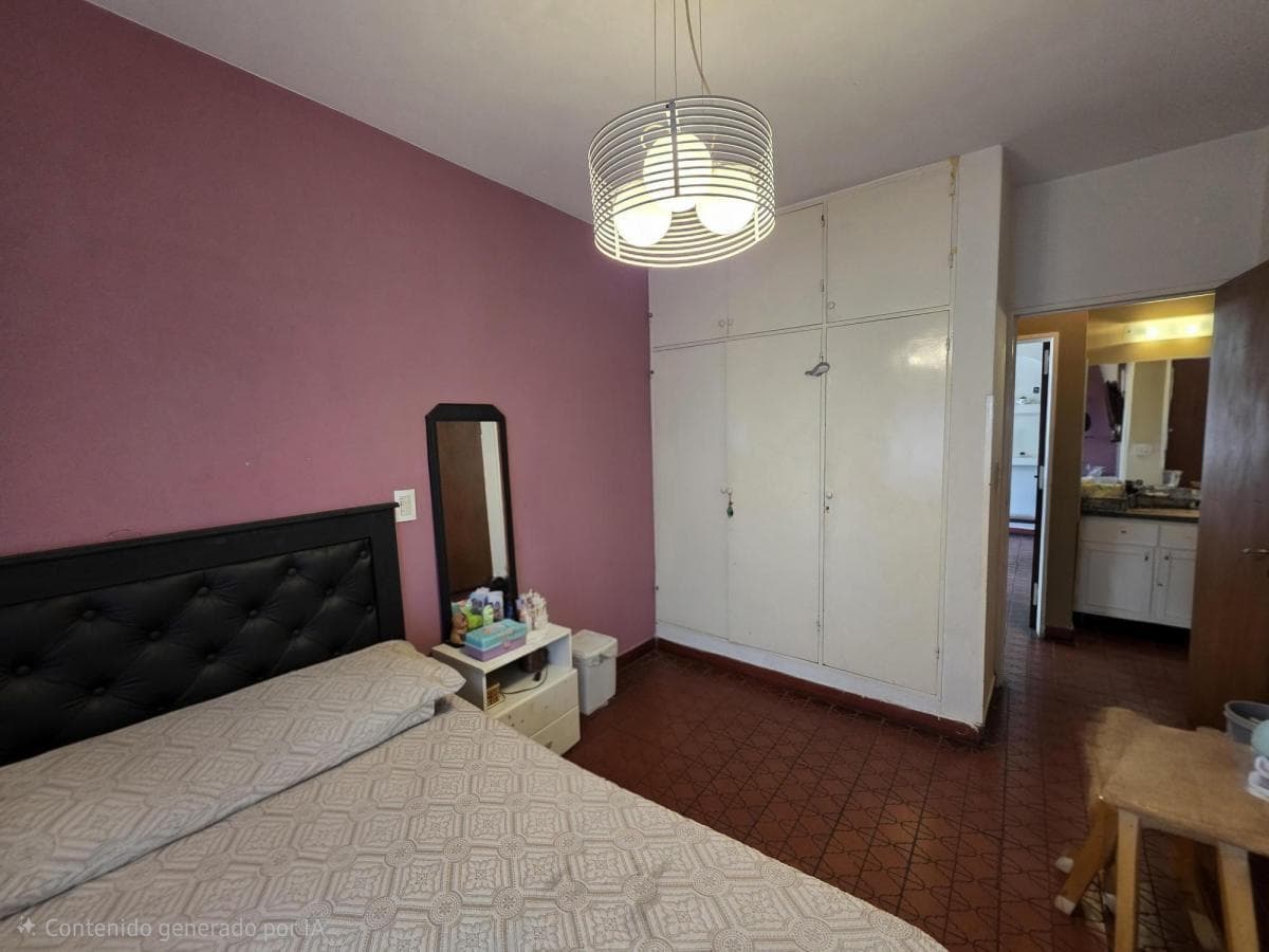 HOUSE FOR SALE: 3 BEDROOMS, 2 APARTMENTS IN VILLA CARLOS PAZ