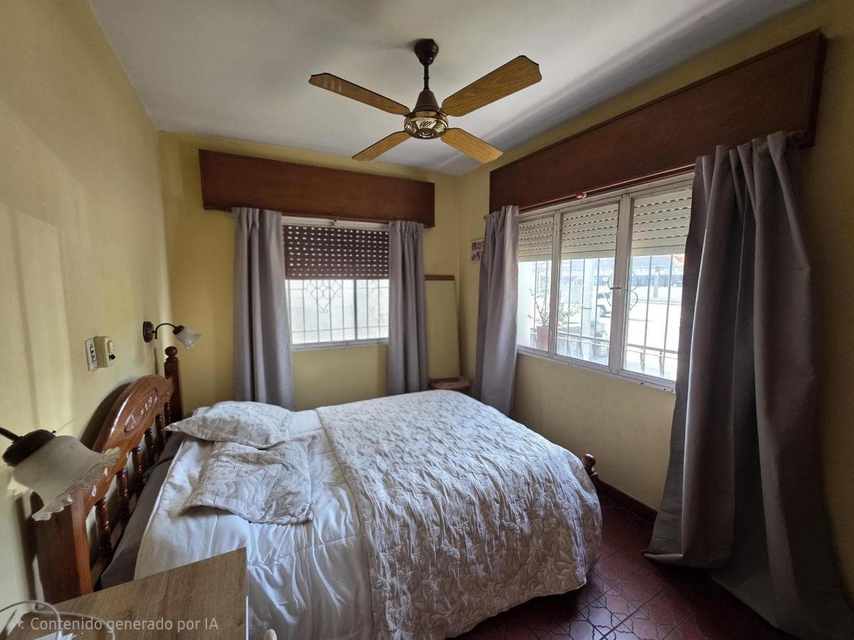 HOUSE FOR SALE: 3 BEDROOMS, 2 APARTMENTS IN VILLA CARLOS PAZ