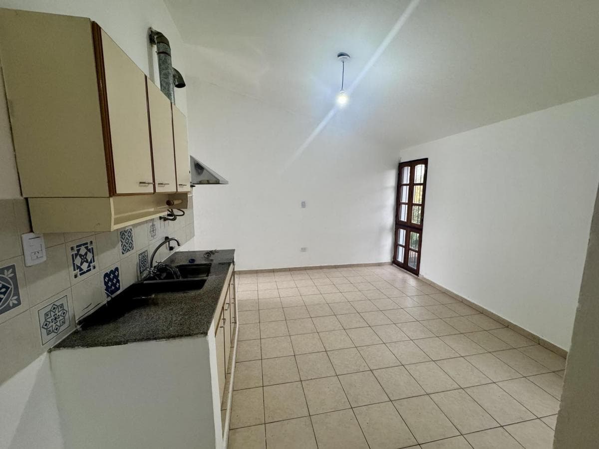 HOUSE FOR SALE: 2 BEDROOMS, LAS PALMAS NEIGHBORHOOD
