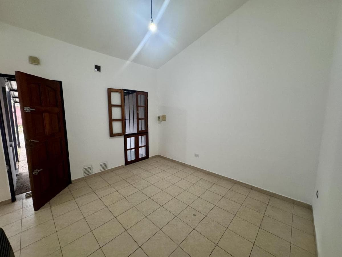 HOUSE FOR SALE: 2 BEDROOMS, LAS PALMAS NEIGHBORHOOD
