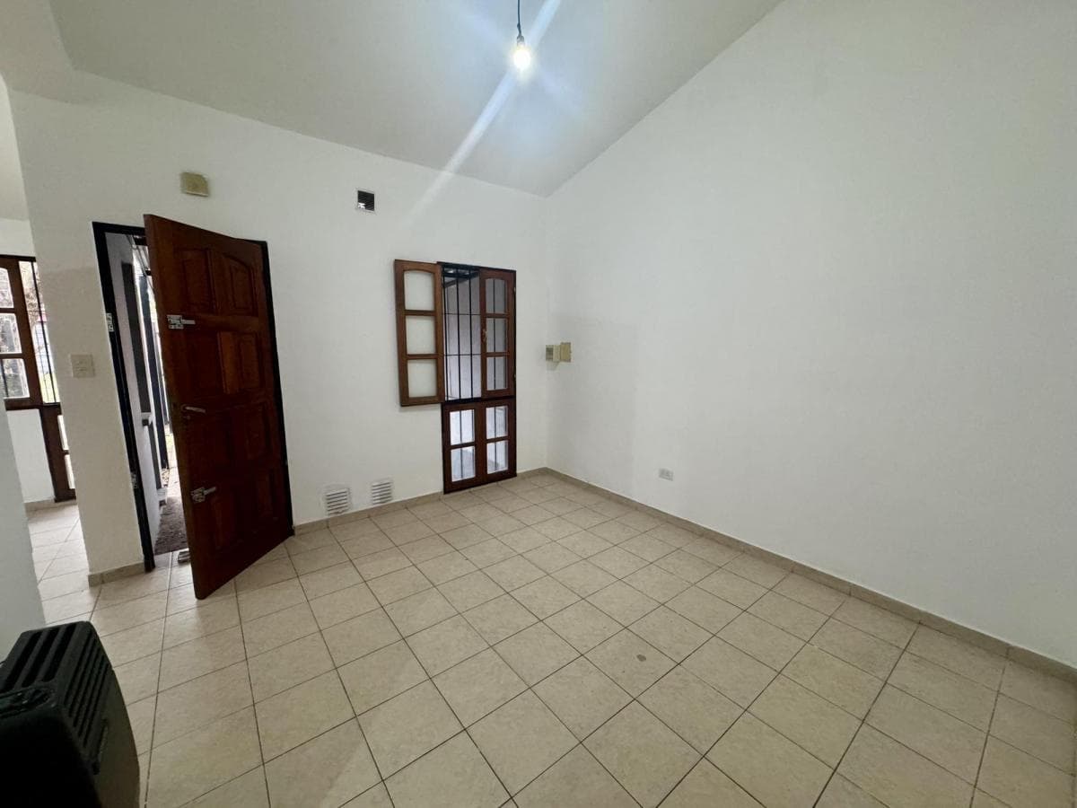 HOUSE FOR SALE: 2 BEDROOMS, LAS PALMAS NEIGHBORHOOD