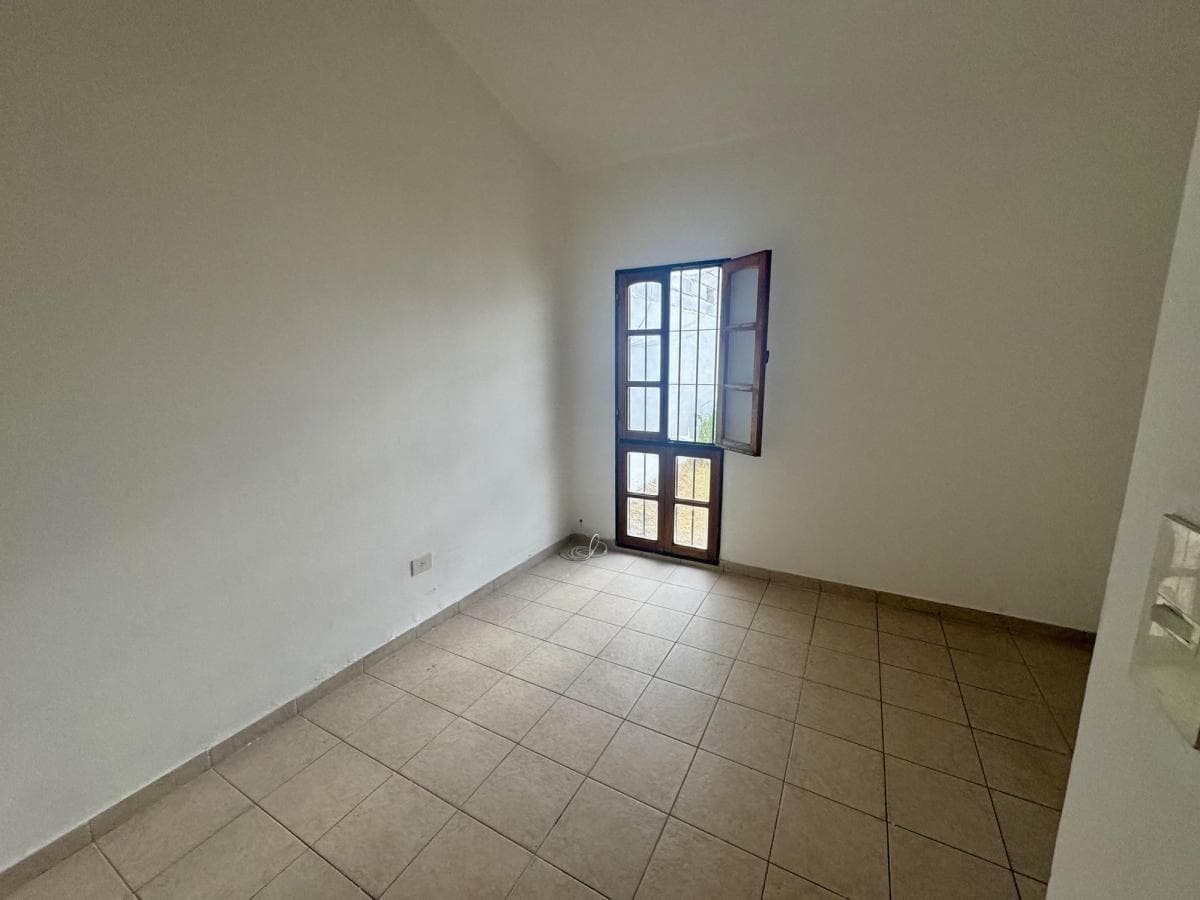 HOUSE FOR SALE: 2 BEDROOMS, LAS PALMAS NEIGHBORHOOD