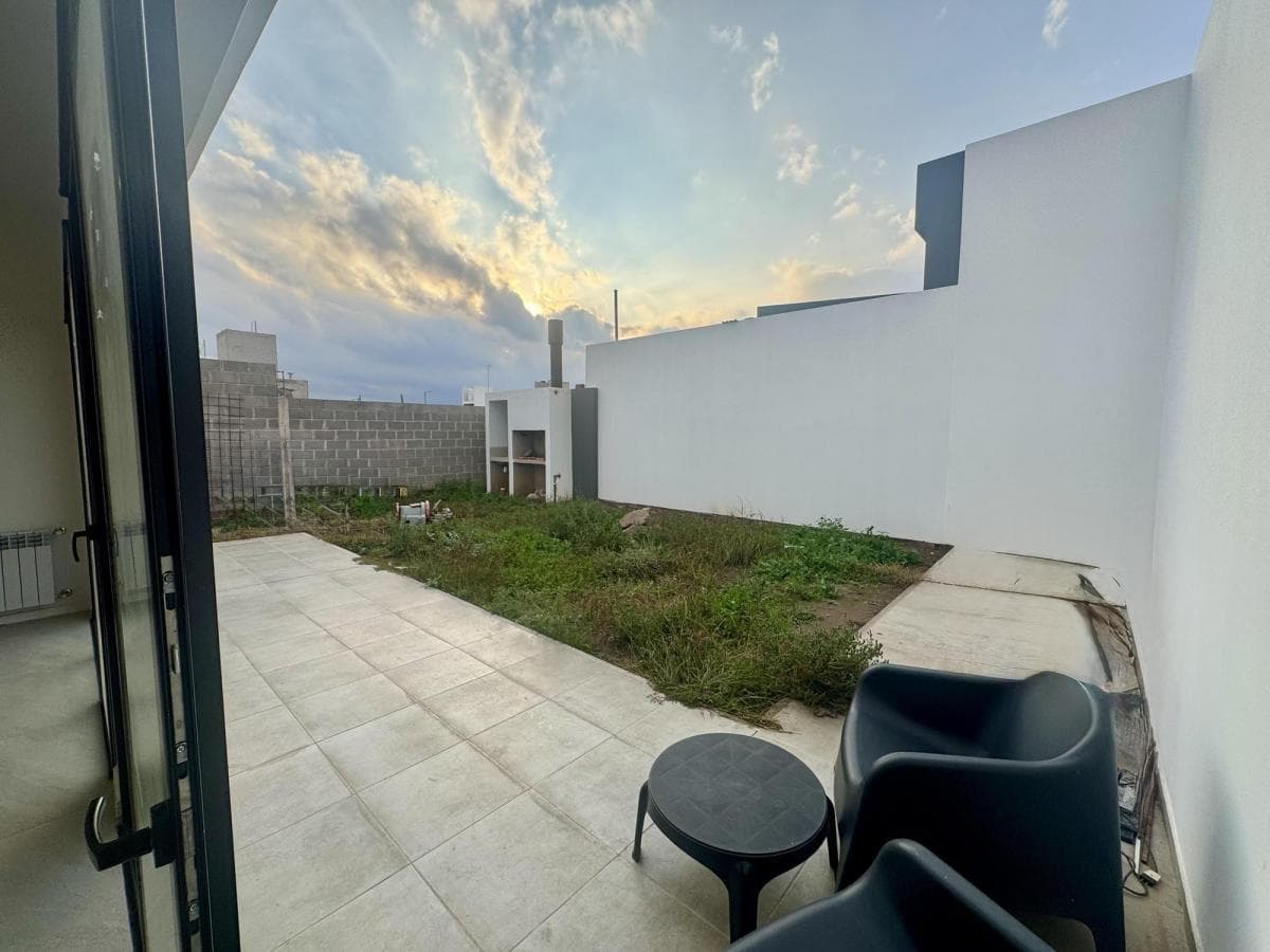 2-BEDROOM HOUSE FOR SALE IN RINCONES DE MANANTIALES