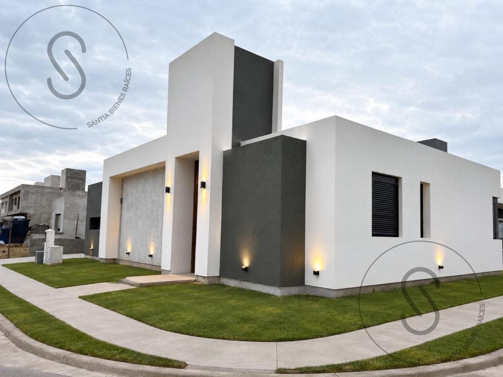 2-BEDROOM HOUSE FOR SALE IN RINCONES DE MANANTIALES