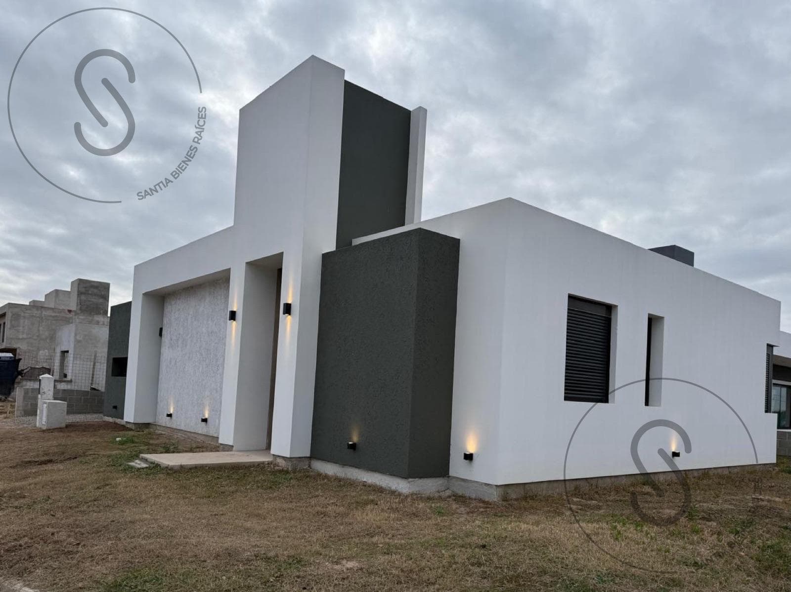 2-BEDROOM HOUSE FOR SALE IN RINCONES DE MANANTIALES