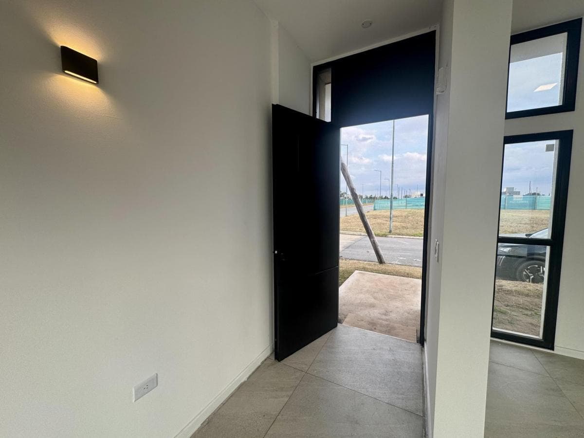 2-BEDROOM HOUSE FOR SALE IN RINCONES DE MANANTIALES