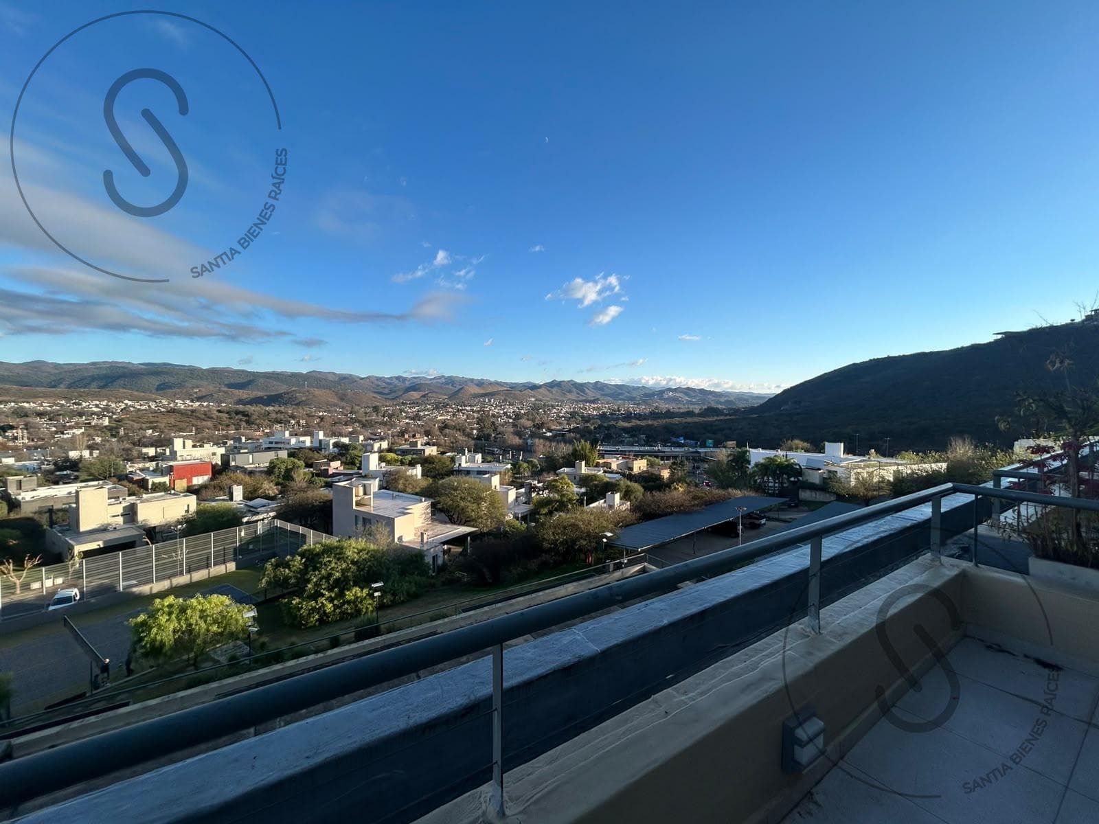 VENTA DEPTO 3 DORM CON 3 BAÑOS BALCON Y QUINCHO LA CUESTA VILLA RESIDENCIAL
