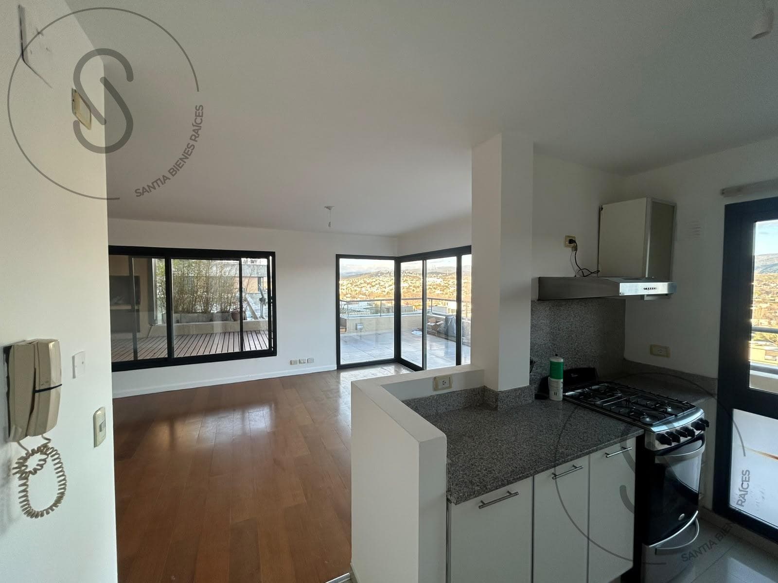 VENTA DEPTO 3 DORM CON 3 BAÑOS BALCON Y QUINCHO LA CUESTA VILLA RESIDENCIAL