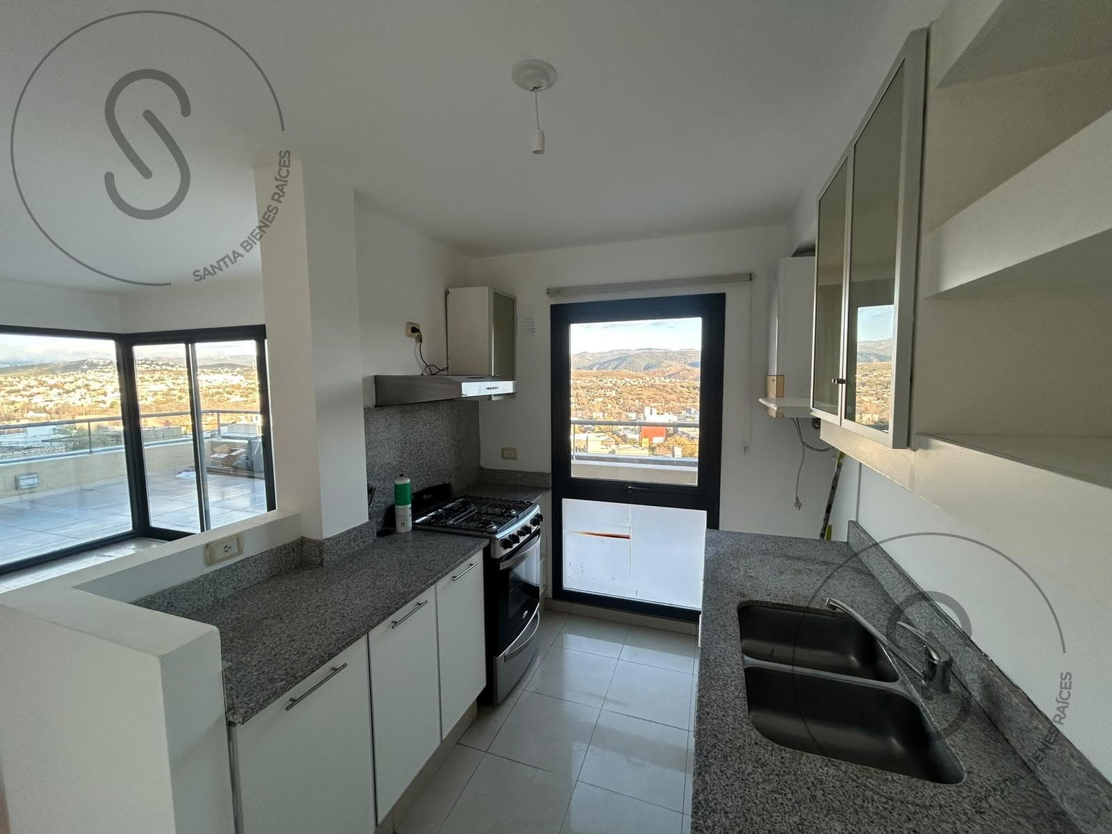 VENTA DEPTO 3 DORM CON 3 BAÑOS BALCON Y QUINCHO LA CUESTA VILLA RESIDENCIAL