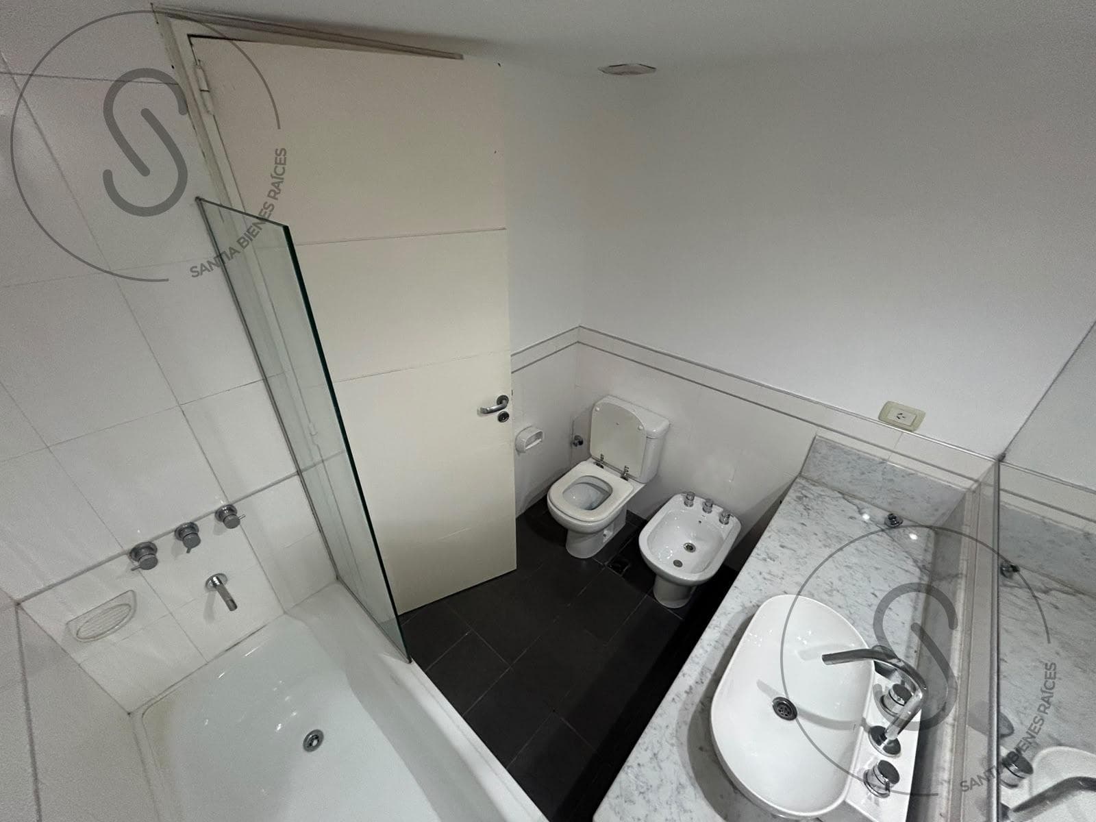 VENTA DEPTO 3 DORM CON 3 BAÑOS BALCON Y QUINCHO LA CUESTA VILLA RESIDENCIAL