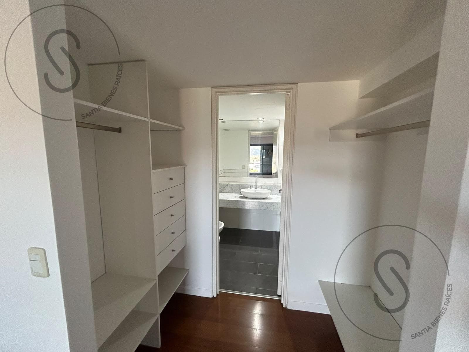 VENTA DEPTO 3 DORM CON 3 BAÑOS BALCON Y QUINCHO LA CUESTA VILLA RESIDENCIAL