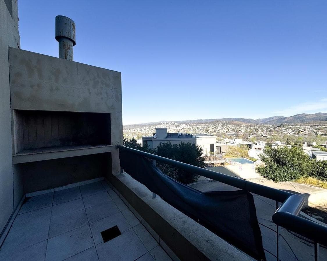 TWO-BEDROOM, TWO-BATHROOM APARTMENT FOR SALE IN LA CUESTA RESIDENTIAL COMPLEX