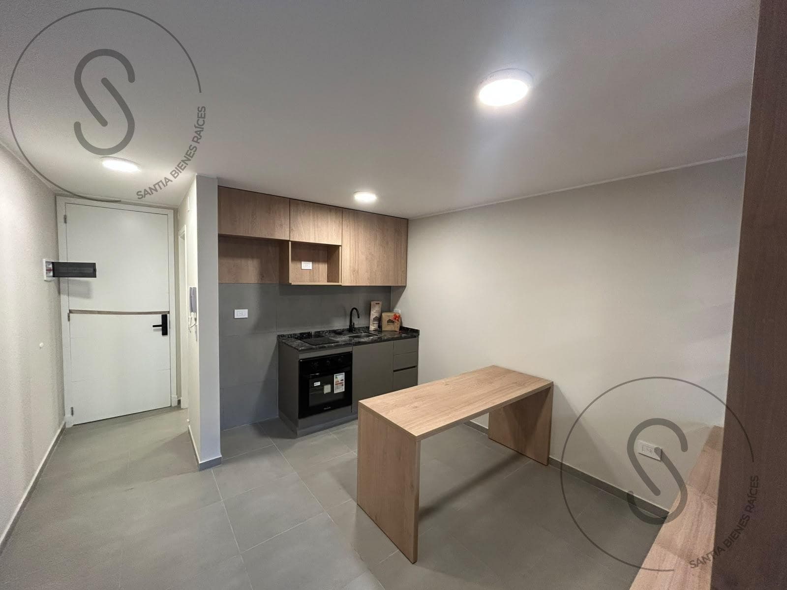STUDIO APARTMENT FOR SALE WITH FRONT BALCONY AND BARBECUE IN NUEVA CBA