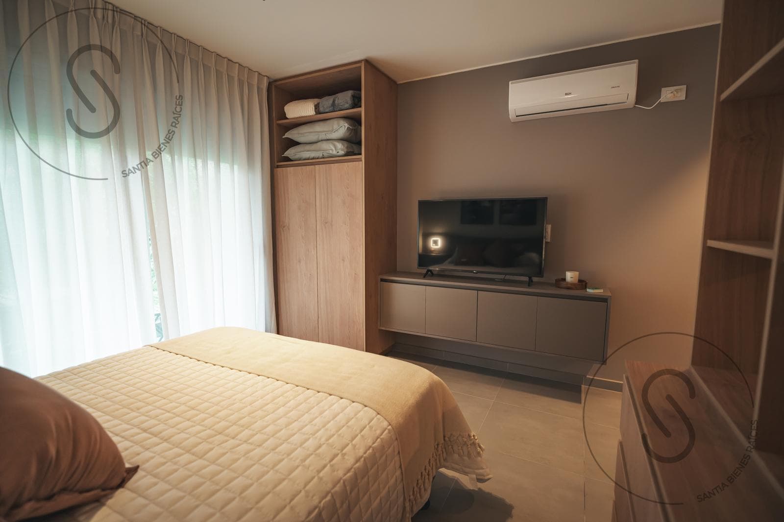 STUDIO APARTMENT FOR SALE WITH FRONT BALCONY AND BARBECUE IN NUEVA CBA