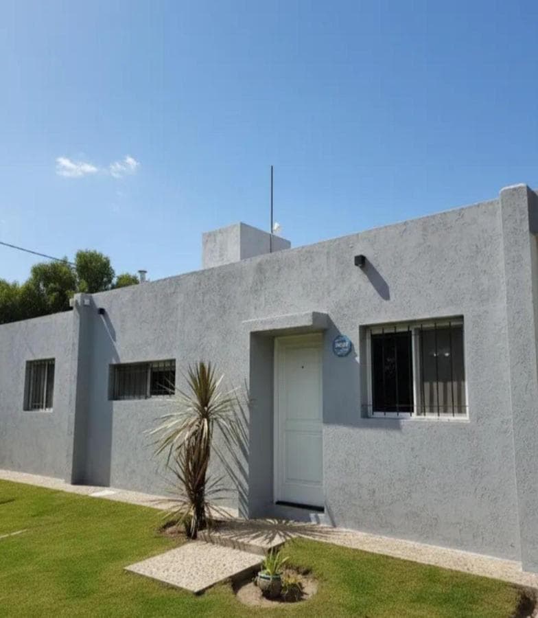 HOUSE FOR SALE IN ANISACATE: 3 BEDROOMS, EXCELLENT LOCATION