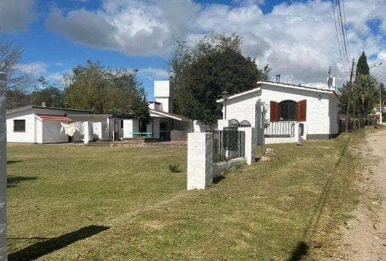 3-BEDROOM HOUSE FOR SALE IN TANTI VIEJO, LARGE PARK WITH A POOL!!