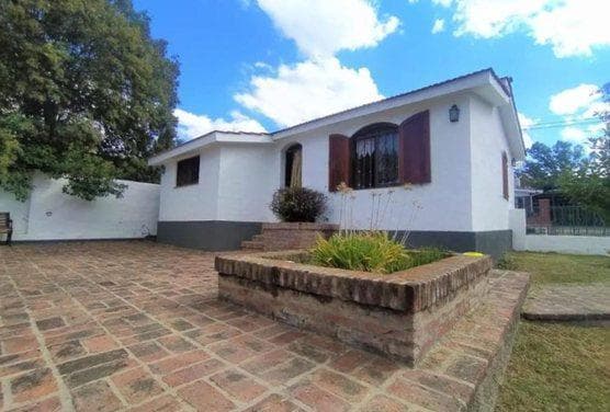 3-BEDROOM HOUSE FOR SALE IN TANTI VIEJO, LARGE PARK WITH A POOL!!
