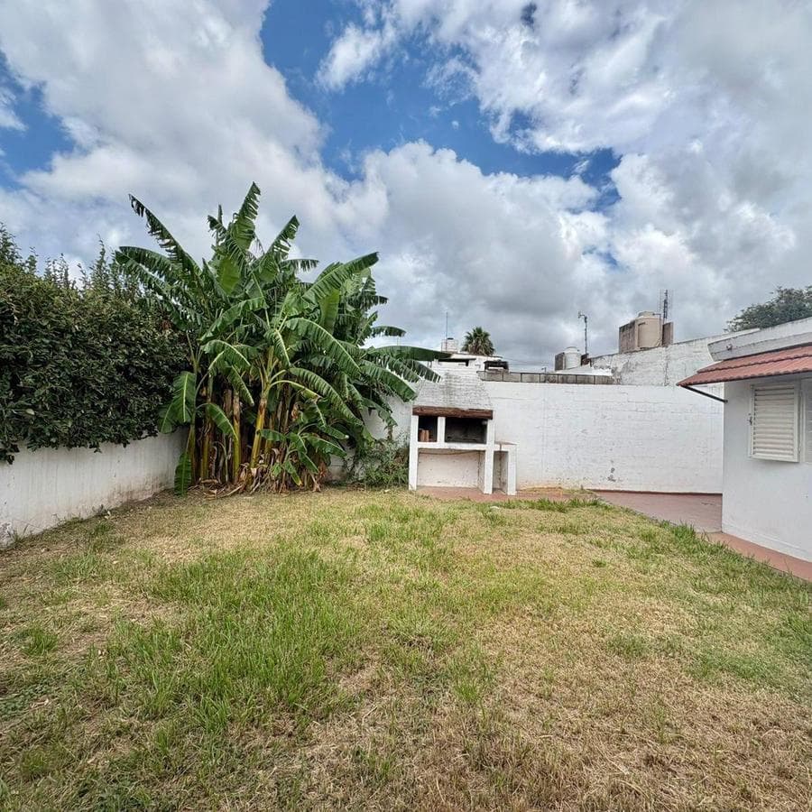 HOUSE FOR SALE: 2 BEDROOMS, SINGLE-STORY, ARGUELLO, CORDOBA—ELIGIBLE FOR A MORTGAGE